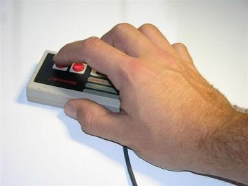 Recycler sa manette NES en souris, c'est possible. medium_nessouris.jpg