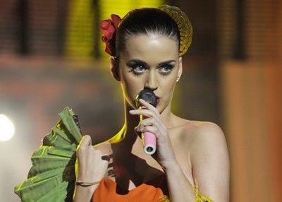 Katy Perry mode toréro Barcelone (Photos
