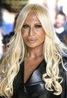 Les raté(e)s de la chirurgie esthétique -Photos- Donatella Versace est gonflée à bloc