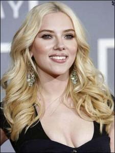 scarlett_johansson_allure1