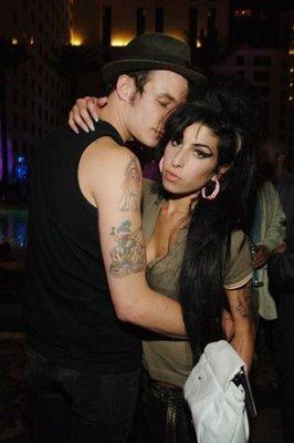 Amy Winehouse est à nouveau hospitalisé d’urgence !