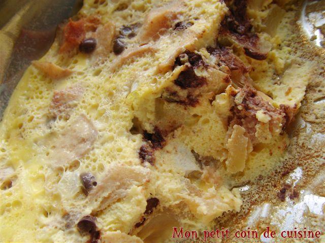 Desserts Clafoutis aux pommes et pépites de chocolat