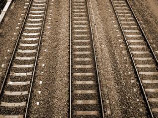 three_rail_tracks_350.1227957890.jpg