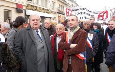 Les licenciements chez Tyco : 1000 manifestants dans les rues de Louviers