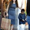Angelina Jolie : Une virée shopping à la Nouvelle Orléans (Photos) ! free image host