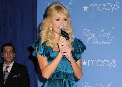 Paris Hilton et le parfum du mal !