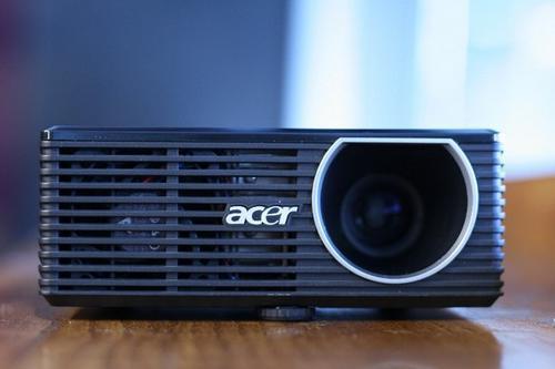 Acer K10 DLP mini vidéoprojecteur