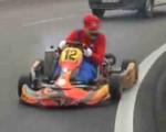 Mario Kart en vrai dans la rue