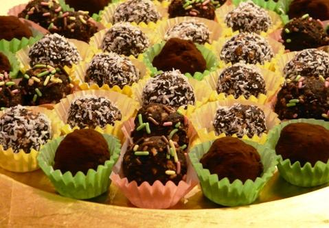 Recette de Noël : truffes en chocolat et biscuit pour cuisiner avec les enfants