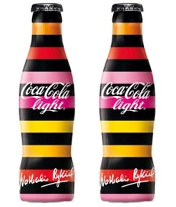 Coca-Cola Light : Looké façon Nathalie Rykiel Coca-Cola Light : Looké façon Nathalie Rykiel