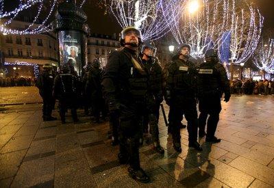 Le réveillon du jour de l'an élu soirée la plus beauf de l'année