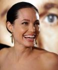 Angelina Jolie est radieuse