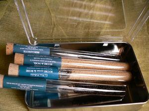 Boîte à biscuits ou autres douceurs P1040609