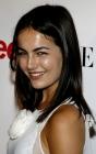 Sur cette photo Camilla Belle semble avoir 15 ans