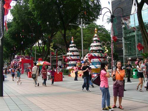 Lettres de Singapour (4): l’homme vertueux, qui lui aussi avait fait un rêve orchard-noel.1229397994.jpg