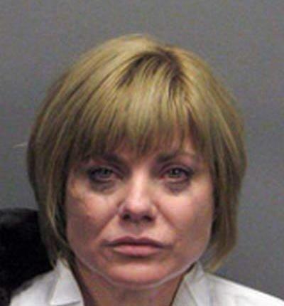 Elle s'est grillée toute seule Elle s'est grillée toute seule