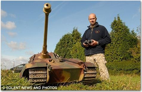 un_tank_telecommande