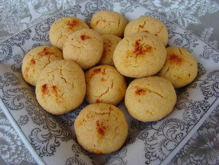 Petits sablés au safran...surprenants! DSC07971