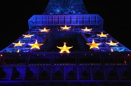 Dans la nuit, des images eiffel7851A