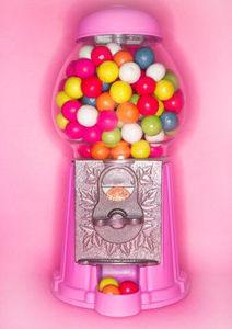 Un petit chewing gum, les filles ? machine_chewing