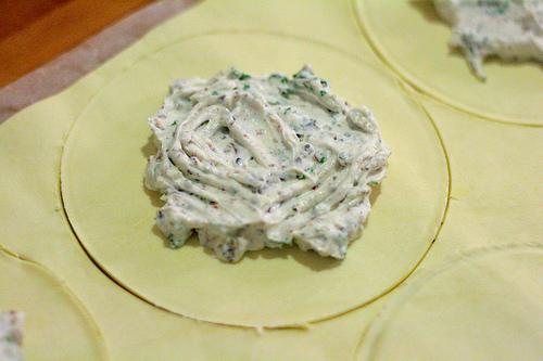 Petites galettes au chèvre & noisettes grillées Garniture à galette