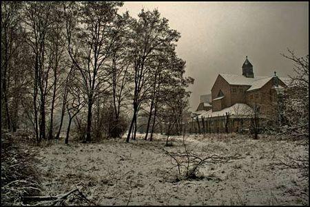A_church_in_the_snow_daaram