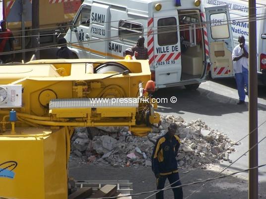 Photos: Sénégal-incendie-effondrement d'un immeuble: deux sapeurs portés disparus