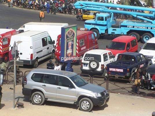 Photos: Sénégal-incendie-effondrement d'un immeuble: deux sapeurs portés disparus