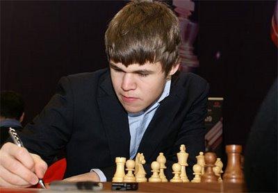 Le tournoi d'échecs Corus 2009 commenté en direct Magnus Carlsen