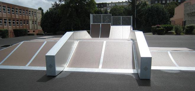 Spot : le skatepark de Lonjumeau (91) Spot : le skatepark de Lonjumeau (91)