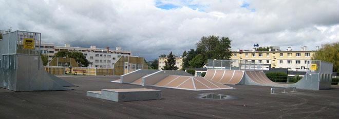 Spot : le skatepark de Lonjumeau (91) Spot : le skatepark de Lonjumeau (91)