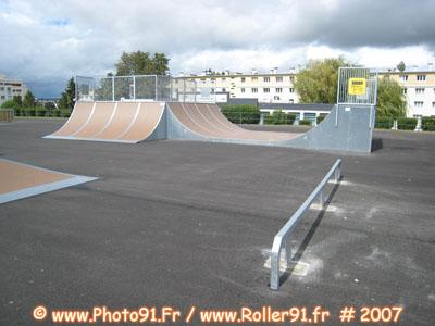 Spot : le skatepark de Lonjumeau (91) Spot : le skatepark de Lonjumeau (91)
