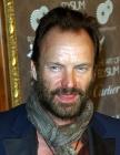 Sting : News de Stars vous propose de découvrir son nouveau look Aujourd'hui, voilà à quoi ressemble Sting : brun et barbu