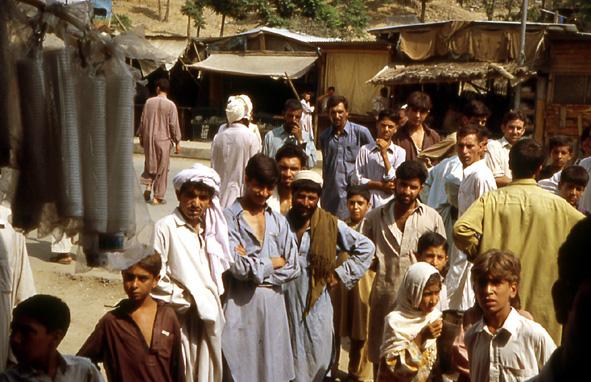 pakistan-foule-de-garcons.1232614381.jpg