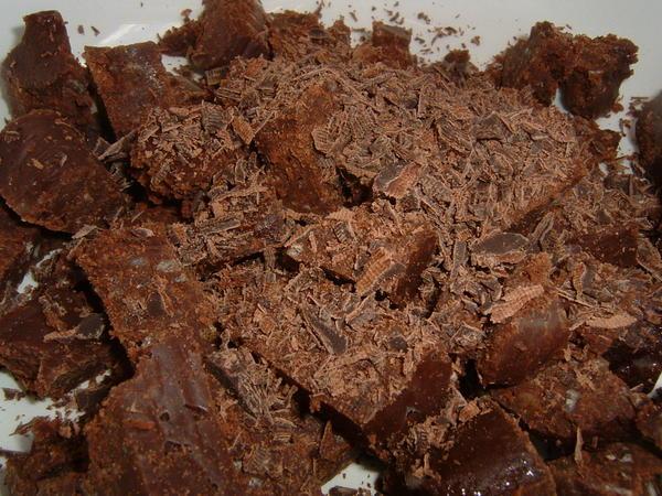 TRUFFES GLACEES AUX MARRONS ET AUX ECLATS DE CHOCOLAT NOIR pour une centaine de truffes