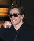 Jake Gyllenhaal in-co-gni-to !