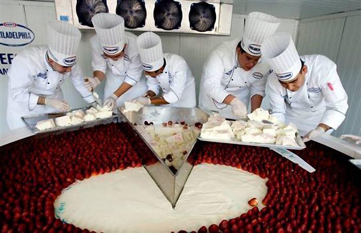 Le plus grand gâteau au fromage blanc du monde