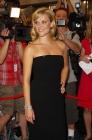 Une petite robe noire bustier : Reese Witherspoon n'a besoin de rien de plus