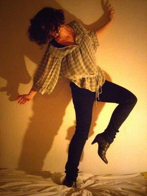 Dans le dressing de Kaamiye.