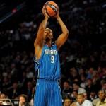 Daequan Cook remporte le Footlocker Three Point Shootout Contest
