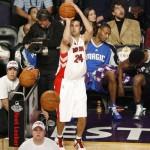 Daequan Cook remporte le Footlocker Three Point Shootout Contest