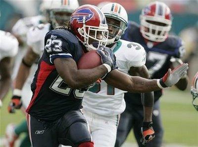 Les Miettes du Lundi: Marshawn Lynch dans le pétrin, Brandon Jacobs Miettes Lundi: Marshawn Lynch dans pétrin, Brandon Jacobs