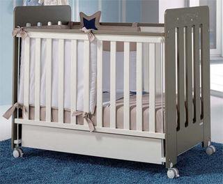 Lits pour nos bébés Lit bebe gris et beige deco bb