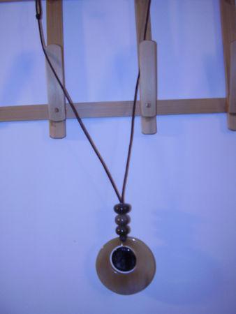 photos des colliers de la collection IZAO (Madagascar) 281