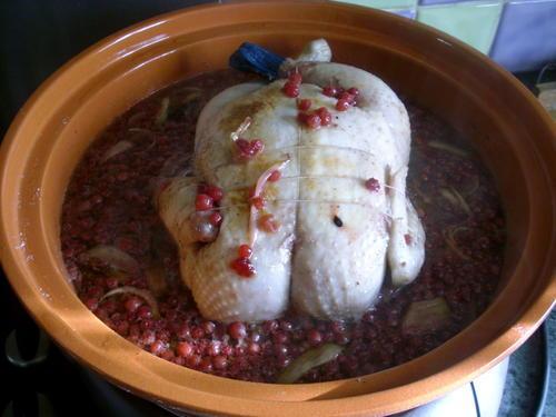 POULARDE FARCIE AUX AIRELLES (cuisson en tajine)