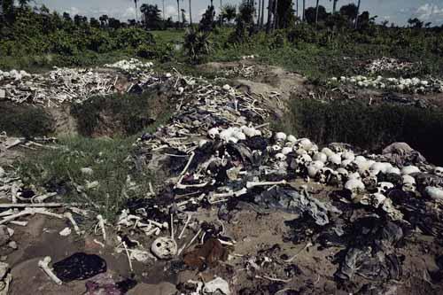 genocide-cambodgien-2-millions-victimes-L-1.jpeg