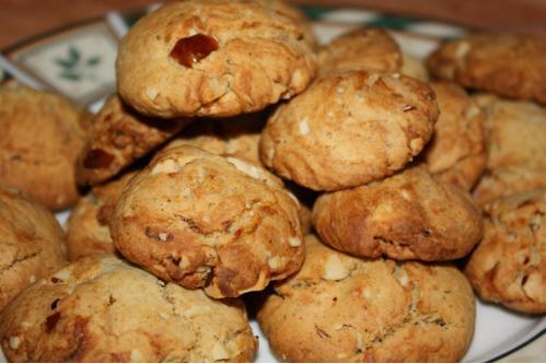 Cookies bio à la farine bise, aux noix du Brésil et aux dattes