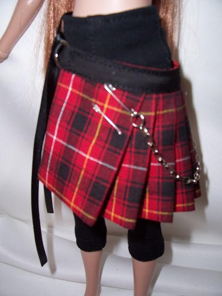 Ma commande de vêtements OOAK avance :)