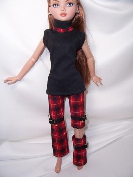 Ma commande de vêtements OOAK avance :)