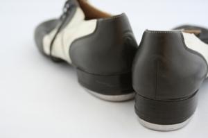 Les danseurs de claquettes doivent s'entraîner en chaussettes Chaussures de claquettes